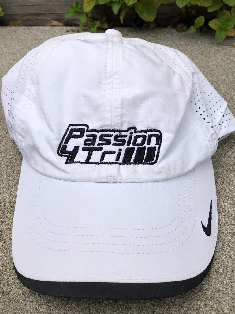 Nike Heritage 86 Dri-Fit Passion 4 Tri Hat Vented Lightweight Cap White
